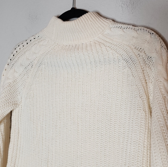 J. Crew Lambs-wool blend Cream Pom-pom cable-knit sweater. Size XS - Picture 11 of 16